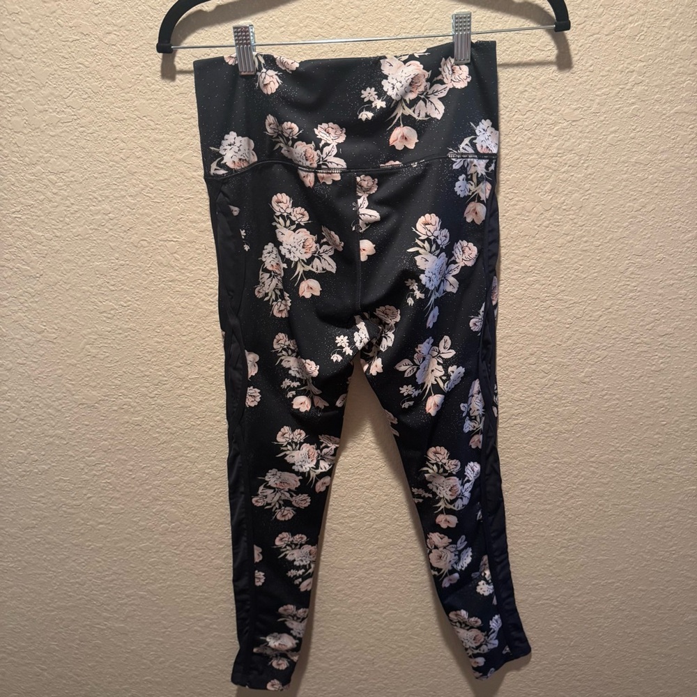 FP Movement by Free People Black and Cream Floral Leggings - Picture 5 of 9